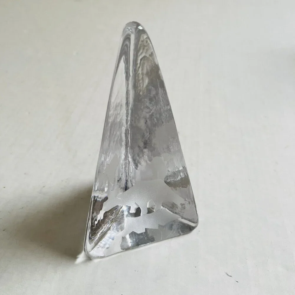 Paperweight Glass Pyramid Bear On The Lake Etched On Three Sides Home Decor‎
